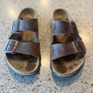 Women's Birkenstock classic leather sandal size 8.5